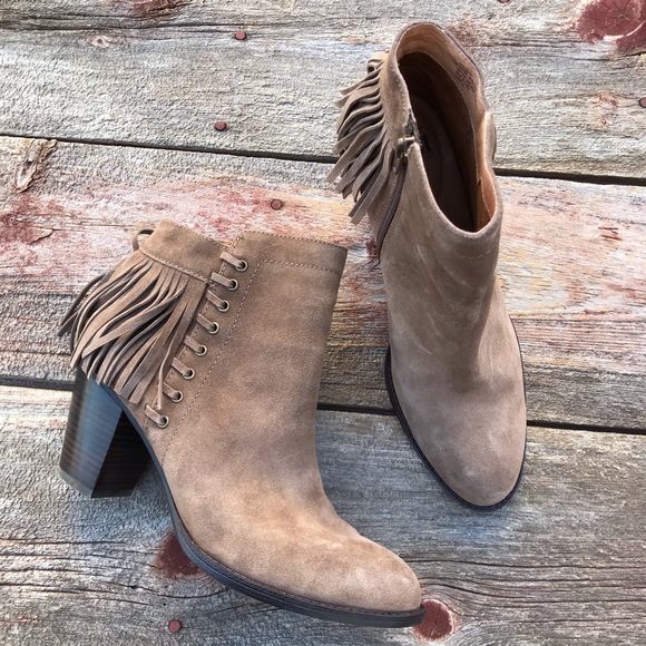 🌺 SOFFT Winters Suede Ankle Booties - Picture 10 of 12